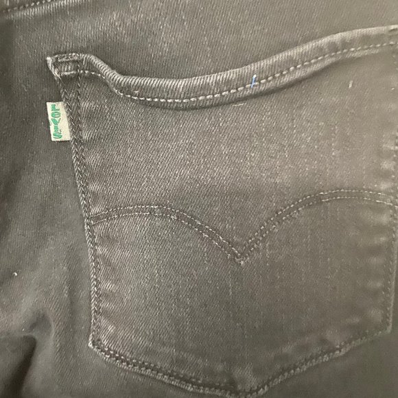 Levi's black low skinny jeans with hole in knee - Picture 3 of 5